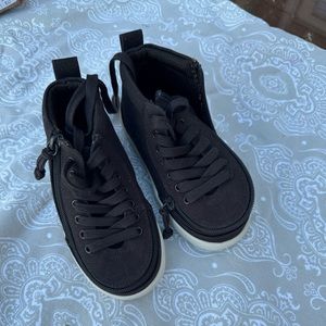 ⬇️ $28. NWT Billy footwear classic high tops 11W
